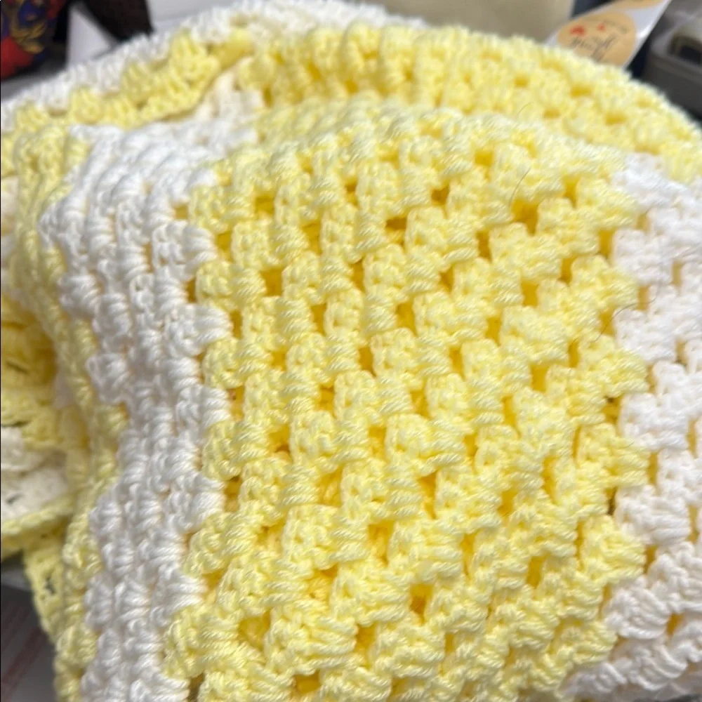 Soft Handmade Yellow and White Concentric Square Throw Blanket 46